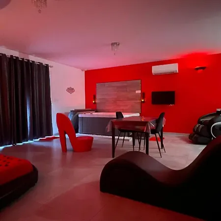 La Paillote Exotique 4* Beaucaire (Gard)