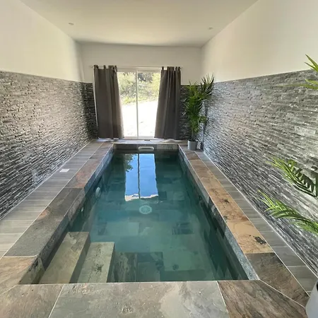 La Paillote Exotique Guest house Beaucaire (Gard)