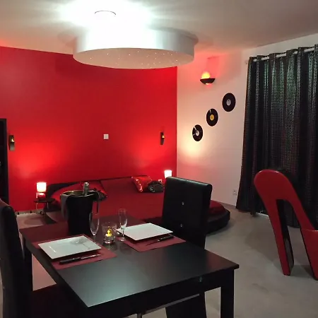 Pensjonat La Paillote Exotique Beaucaire (Gard)